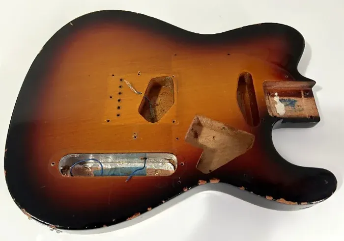 Corpo de Telecaster Tagima feito à mão no Brasil, modelo Vintage Relic 2012.