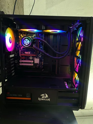 PC Gamer de Entrada Xeon E3-1240 v5 | 12GB RAM | SSD 256GB | Water Cooler 240mm