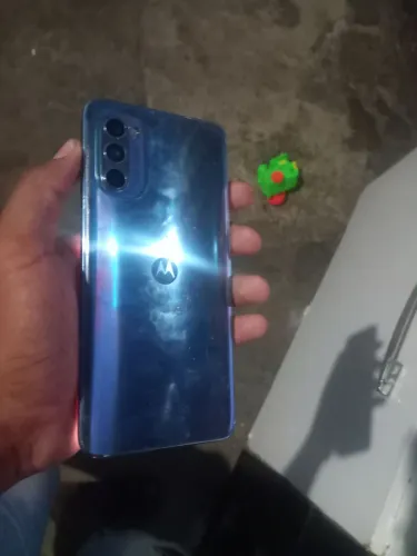 Vende Motorola motoG52 top. Só está com a tela trincada essas linhas mas funciona normal,