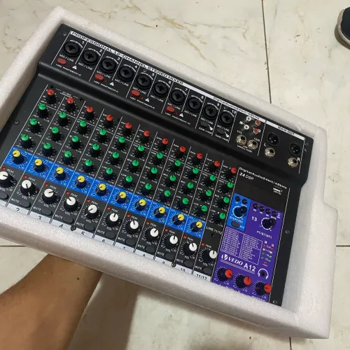 Mesa de som 12 canais Bluetooth com efeitos