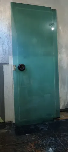 Porta de vidro usada