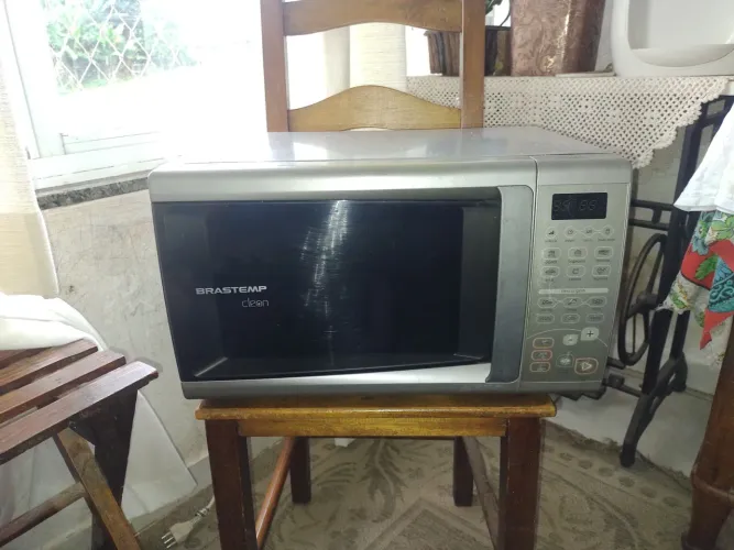 Microondas Brastemp clean 20Litros usado