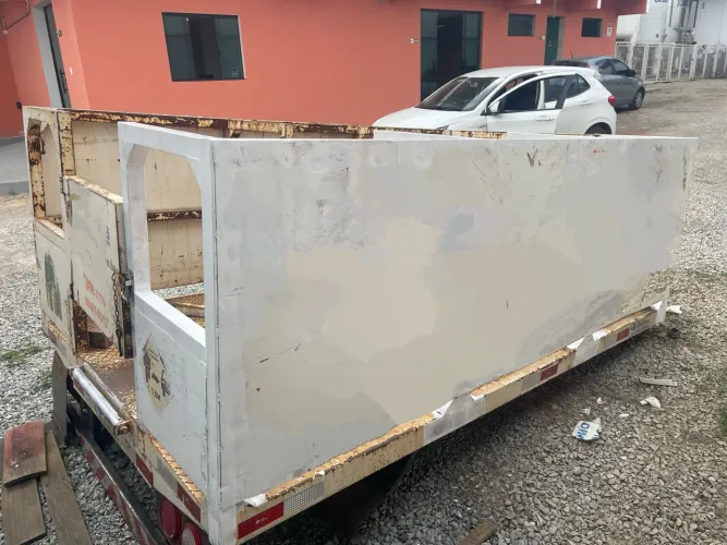 Vende - se Carroceria de HR para Oxigênio