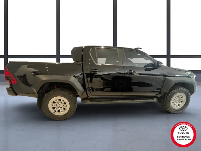 Toyota Hilux CD SR5 4X4 2.8 Diesel 2024