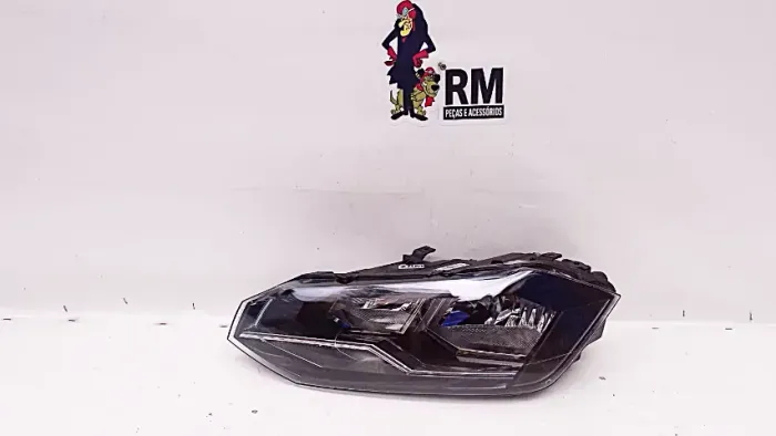 Farol Polo Virtus 2018/2022 Friso Preto Marca Valeo Esquerdo/motorista