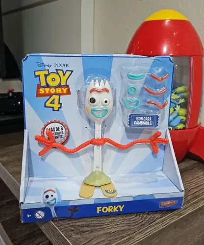 Toy Story 4 - Garfinho com expressões diferentes 