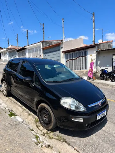 Fiat Punto Attractive 1.4 Fire Flex 8V 5P 2013