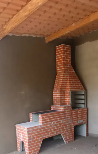 Churrasqueira e fogao a lenha 