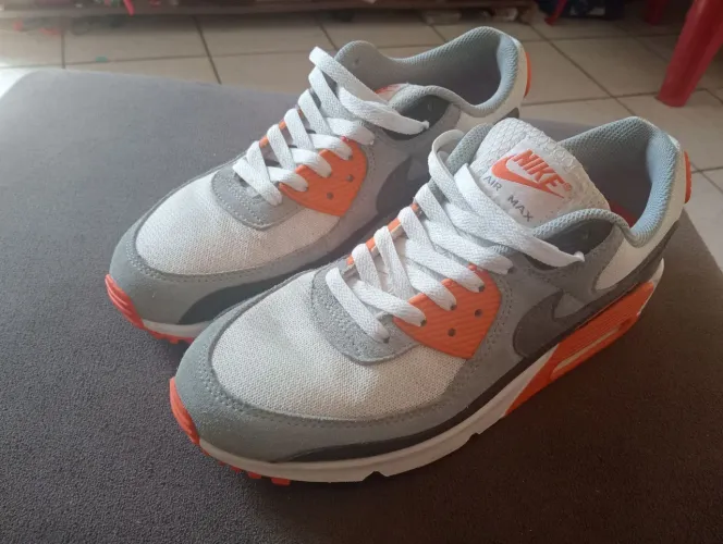 Nike Air Max 90