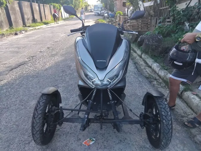 Moto triciclo