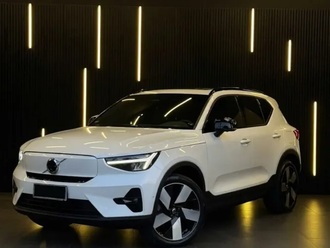 Volvo XC40 Twin Ultimate (elétrico) 2023