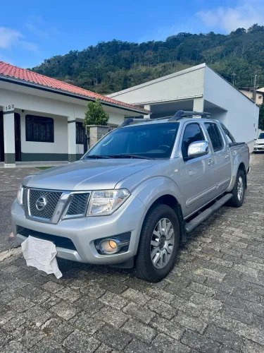 Nissan Frontier SL CD 4X4 2.5tb Diesel AUT 2014