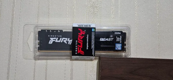 Memória RAM Kingston FURY Beast 8GB DDR4 3600MHz ? Alta Performance, Impecável!