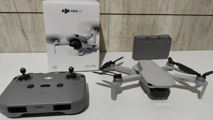 Drone DJI Mini 4K - 3 Baterias e Hub