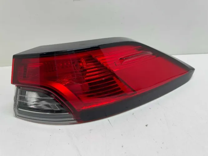 Lanterna Tras Toyota Corolla Cross 2020/2023 Canto Dir C Led