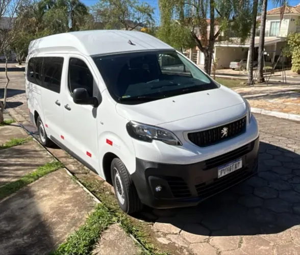 Peugeot Expert Minibus 1.6 Turbo Diesel 2021