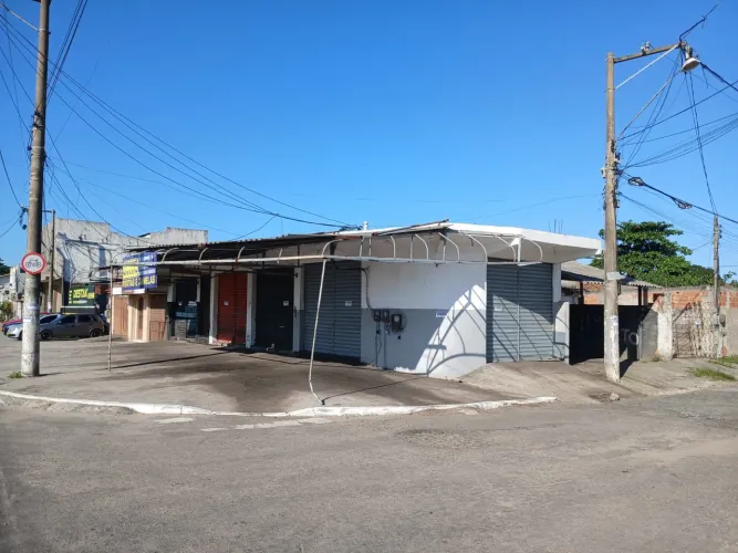 Vendo 4 lojas 2 garagens oportunidade única