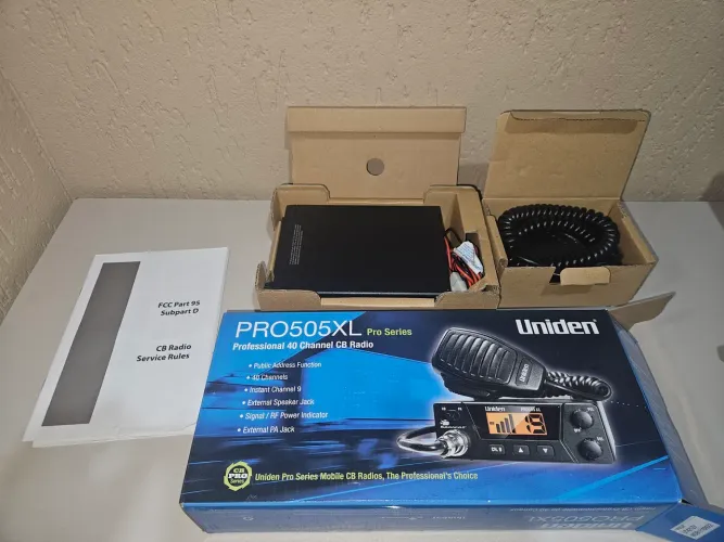 Rádio PX Uniden PRO505XL Profissional - Na Caixa