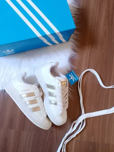 Tênis Adidas branco dourado n°37 novo