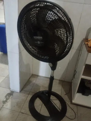 Vendo esse ventilador funcionando perfeitamente tudo localização Itabaiana busca