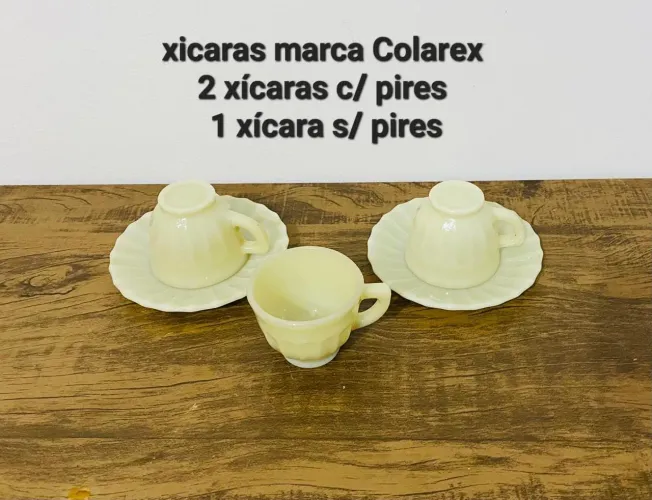 3 Xícaras Vintage Colorex Com 2 Pires