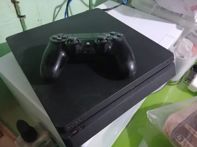 Vendo PS4 slim 500gb