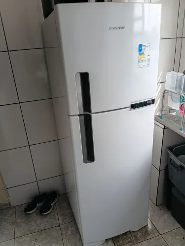 GELADEIRA , Micro-ondas,  cama de casal 