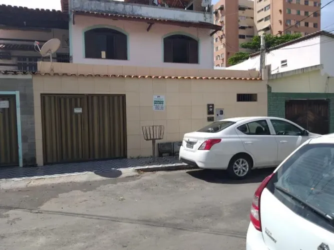 Casa para Locação em Salvador, Stiep, 4 dormitórios, 4 suítes, 4 banheiros, 1 vaga