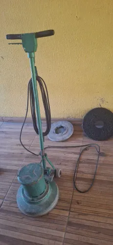 Enceradeira industrial
