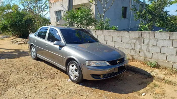 Chevrolet Vectra CD 2.2 16V / 2.0 16V Mec./aut. 2004