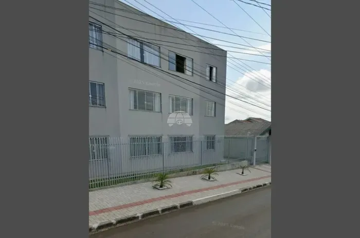 Imóvel para venda possui 55 m² com 2 quartos em Dos Estados - Guarapuava - PR