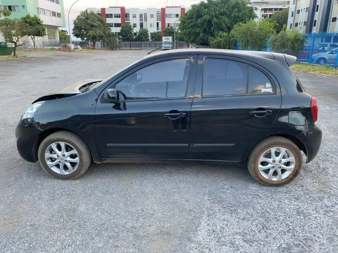 Nissan March SV 1.6 16V Flex Fuel 2016