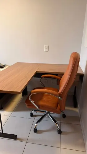 Vende-se mesa de escritório nova em perfeito estado