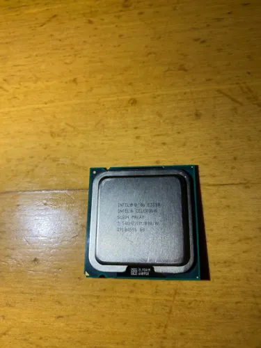 Processador Celeron E3300
