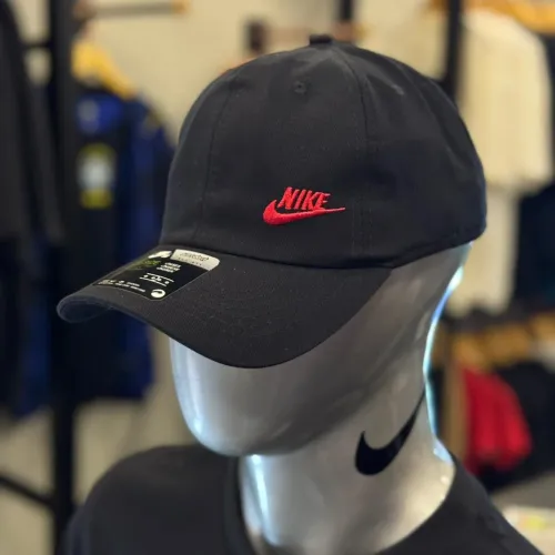 Bonés Nike Adidas