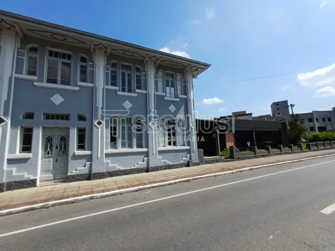 Descrição para locação no Centro de Jaraguá do sul