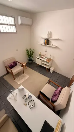 Vendo mobiliário de sala de atendimentos