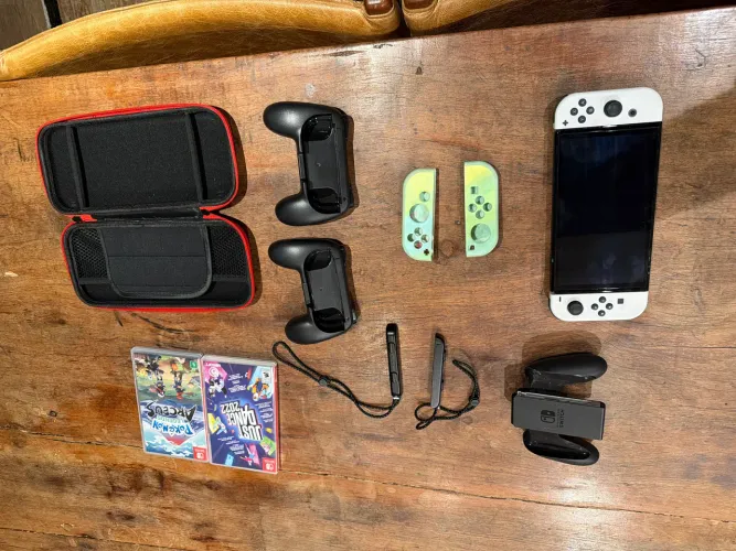 Nintendo Switch 1 com acessórios 