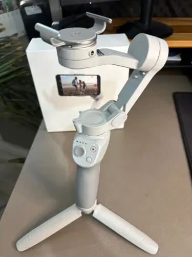 DJI OSMO MOBILE 4