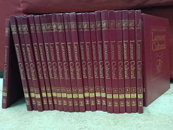 Larousse Cultura - Grande Enciclopédia 23 volumes