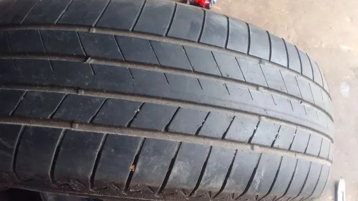 Peneu aro 115/60/17 do creta hrv e outros semi novos
