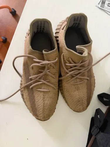 Tênis yeezy 350 Earth