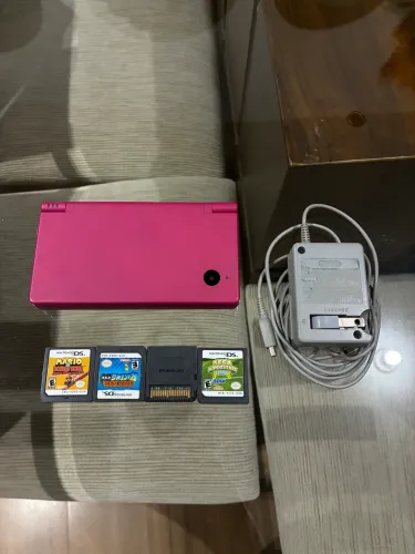 Nintendo DS impecável mais cartuchos 
