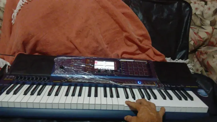 teclado Casio MZX 