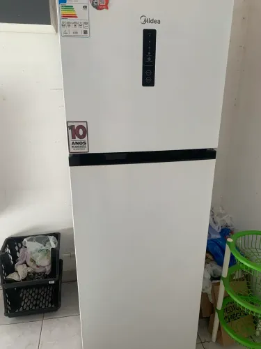 Geladeira midea