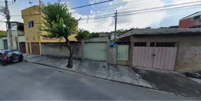 Casa de 2 quartos em ótima localização