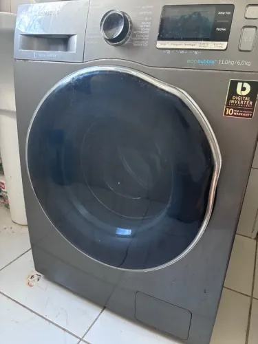 Máquina de lavar Samsung quebrada
