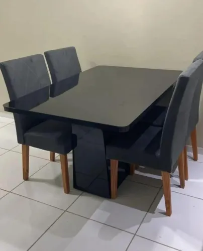 Conjunto mesa com cadeira