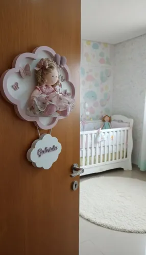 Nuvem para porta da maternidade ideal para decorar quarto de bebê menina