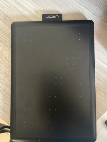 Mesa digitalizadora One By Wacom (modelo CTL-472) apenas a mesa. 